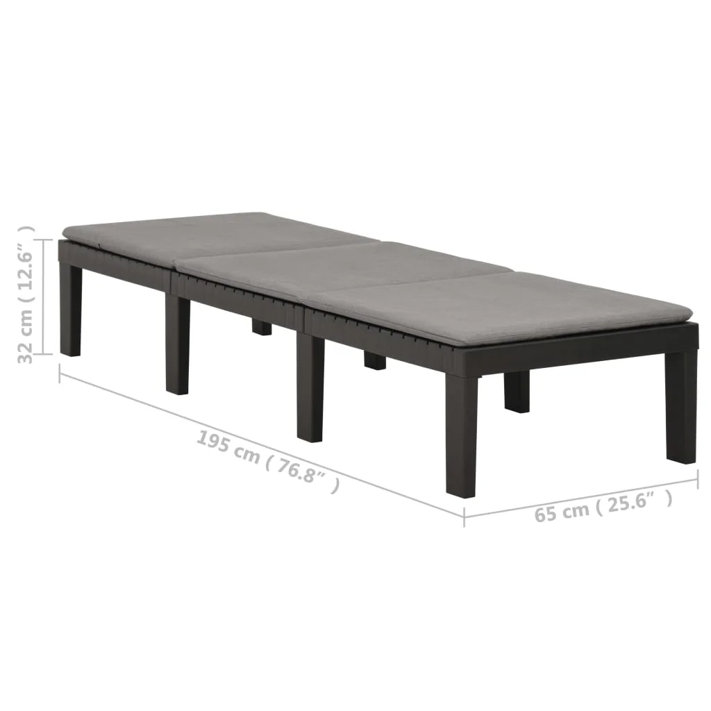 Antracitszürke műanyag napozóágy párnával